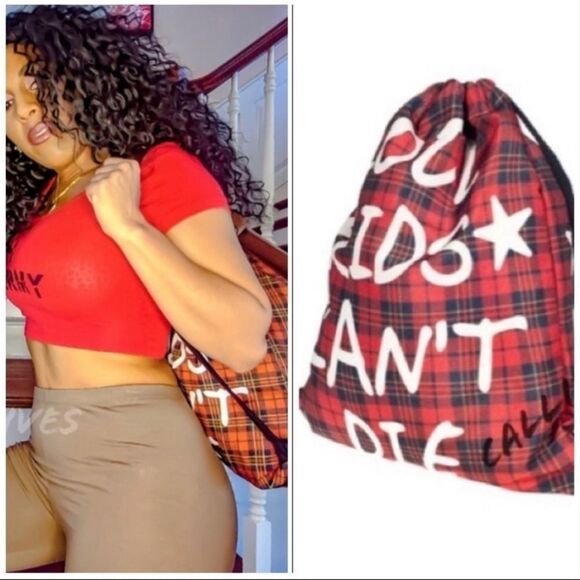 Callie Lives Cool Kids Can’t Die Drawstring Bag - Picture 2 of 3